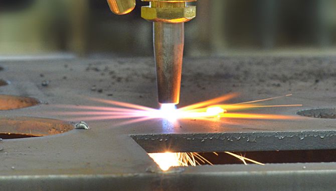 Flame Cutting Metal