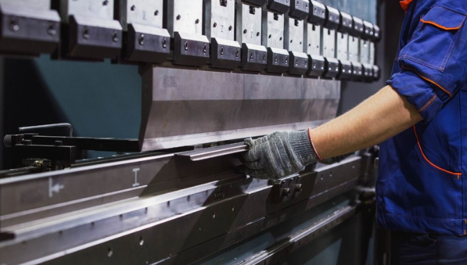 Press Brake Benefits in the Fabrication of Metal